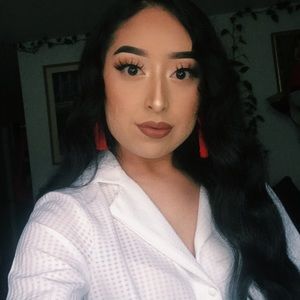 Meet your Posher, Briceida